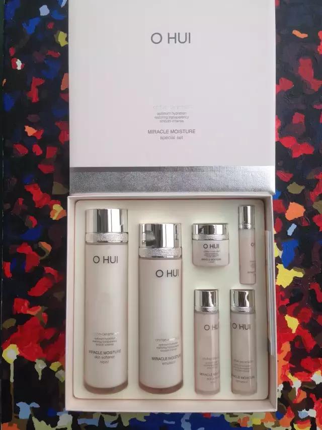 ohui粉色套盒,ohui粉色水乳套装