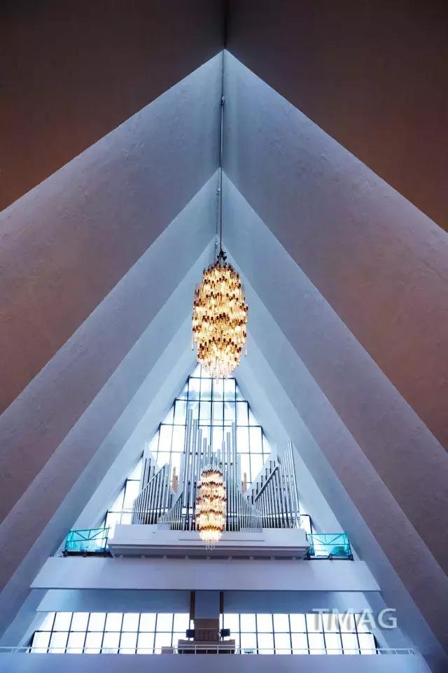 北欧看鲸鱼极光,看极光追逐鲸鱼