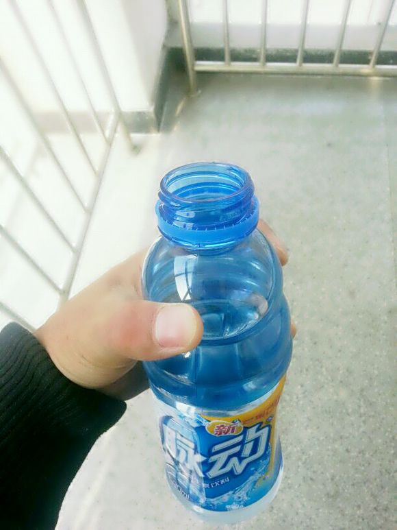 开车尿急用什么饮料瓶,开车尿急用什么解决