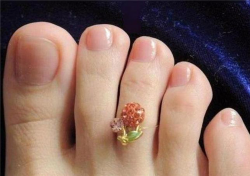 鸡眼跖疣胼胝如何区别,跖疣鸡眼和胼胝看什么科