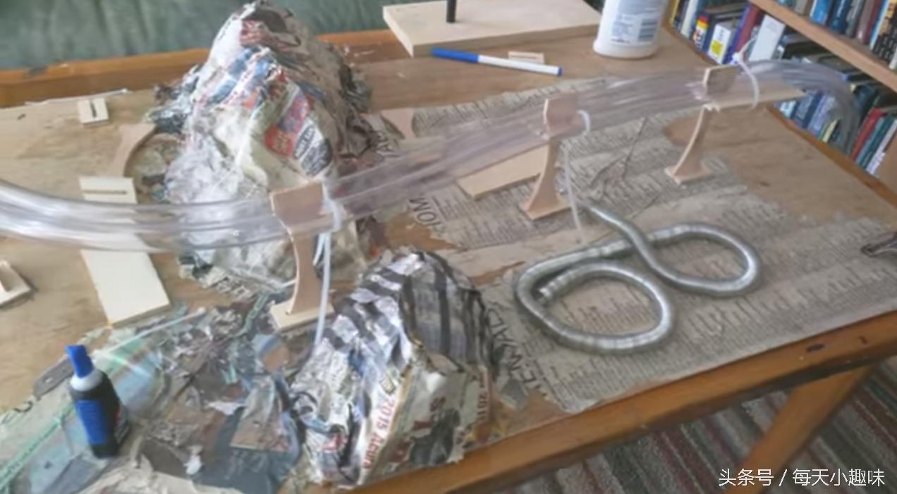 磁铁悬浮车怎么做,最简单的磁铁小火车