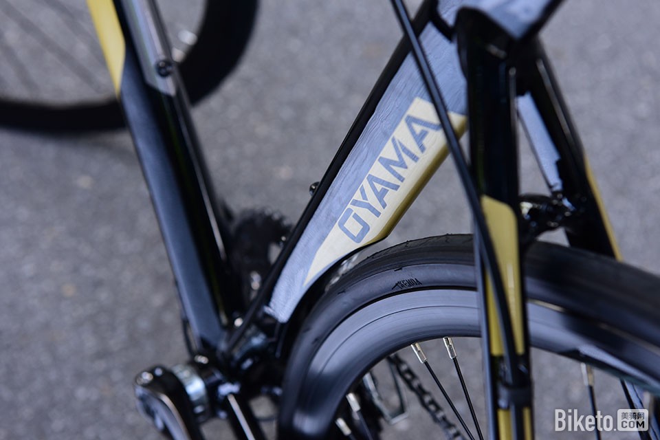 动感新主张欧亚马SPARKADV2评测