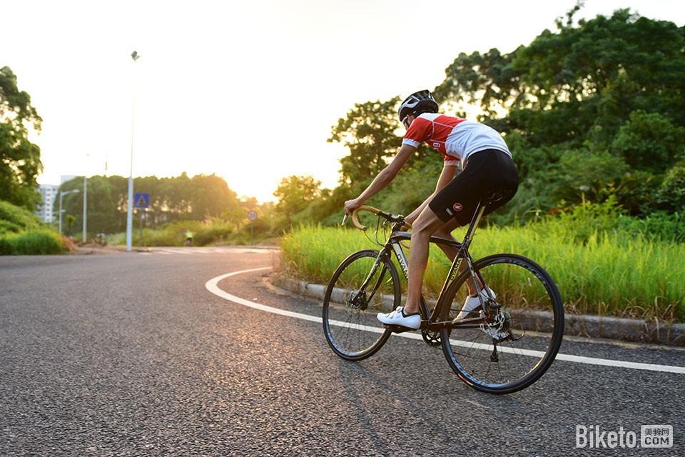 动感新主张欧亚马SPARKADV2评测