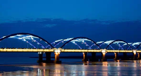 没有雾霾天的郑州还是挺美的