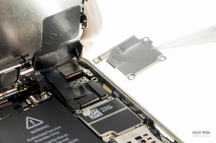 拆iphone5c教程,苹果5c换后壳