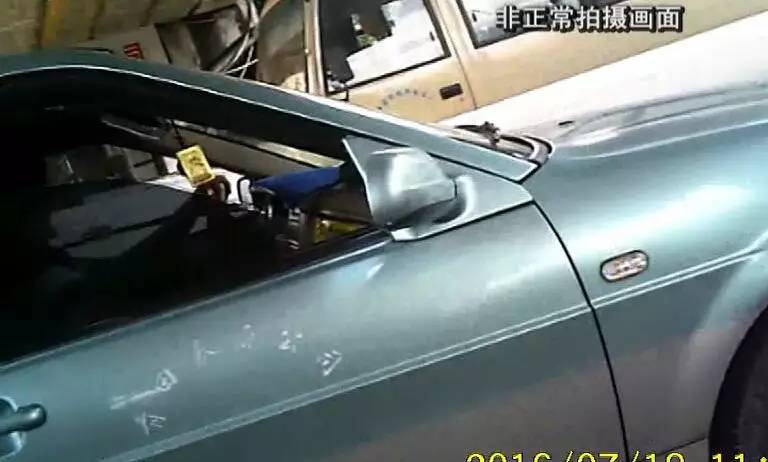 记者暗访:太鹤大桥封桥后,部分出租车“乘火打劫”,大家遇到涨价可以这样