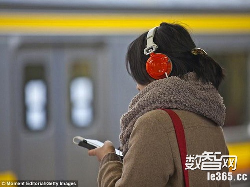 数智e周刊：美的空调发布“智能+”战略长虹重磅发布全球首款人工智能电视