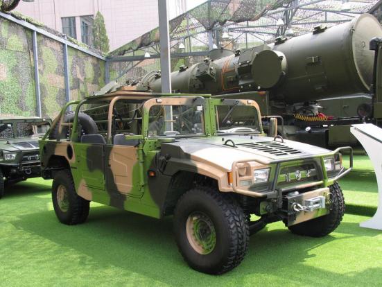 军用东风猛士高清图片,解放军部队军车图片