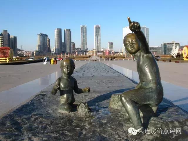 大连星海曾经的大船,大连星海广场标志性建筑是什么