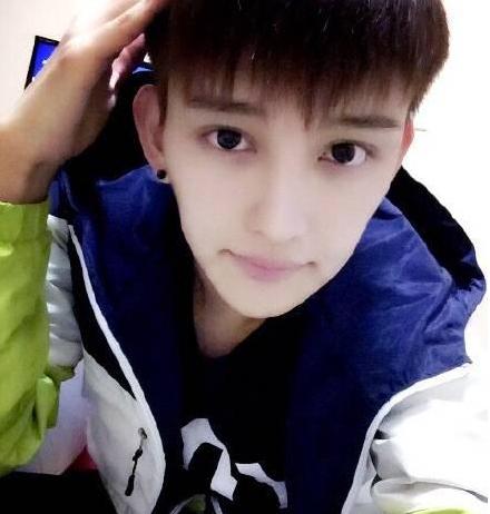 杨幂变整容范本,七个翻版中最后一个杨幂自己看到都会被吓哭!