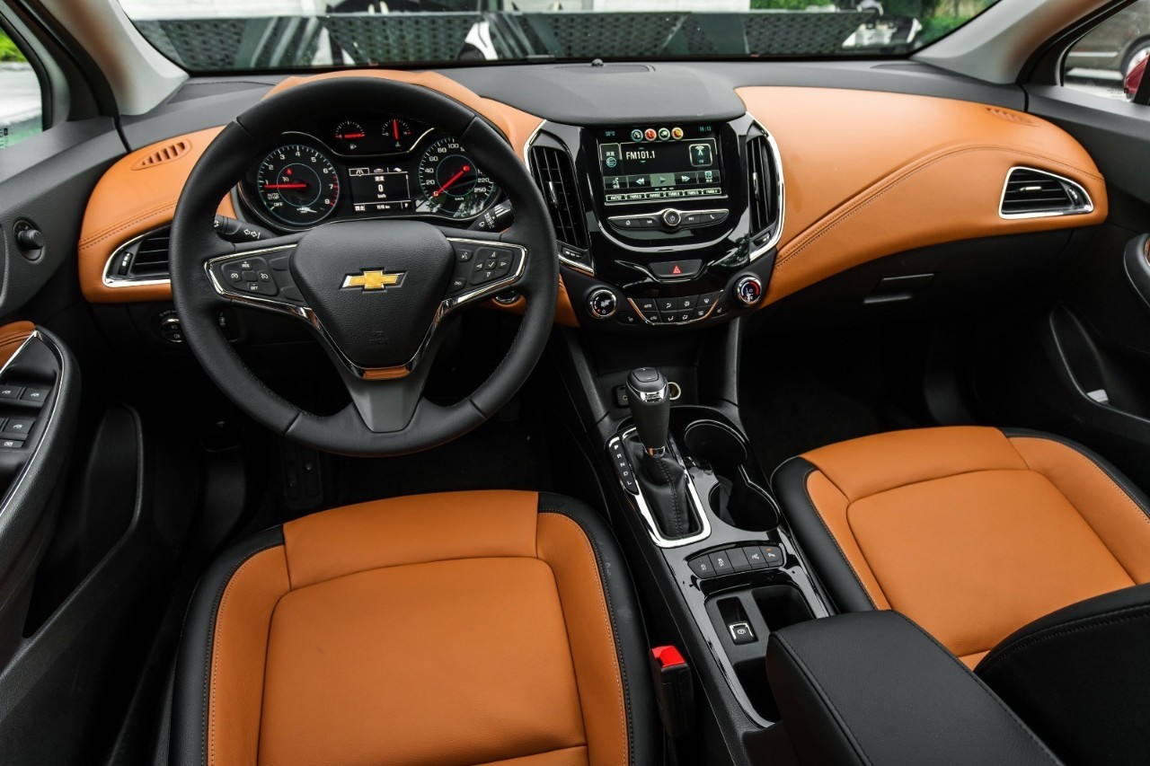 雪佛兰科鲁兹1.4t2015款试驾,2015年雪佛兰科鲁兹1.4t二手价格