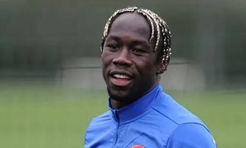 梅西奇葩发型,梅西十大发型