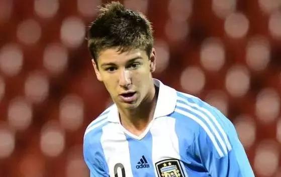 足球新星颜值,颜值与实力并存的足球明星