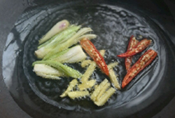 酱烧墨鱼仔冷菜摆盘,酱烧墨鱼仔做法大全