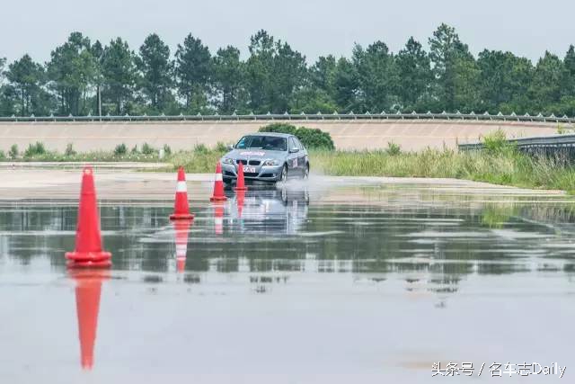如何挑选一款适合自己的轮胎,夏季轮胎和四季轮胎