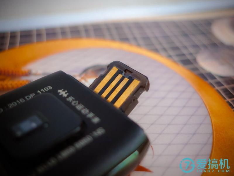 乐心运动手表充电,乐心运动手表显示实时数据