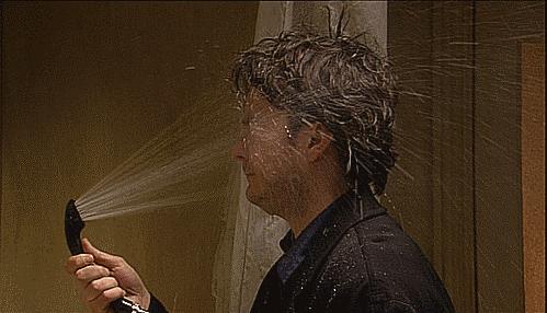 惊！原来这样洗头会令头发越来越少！附：老中医生发秘方！