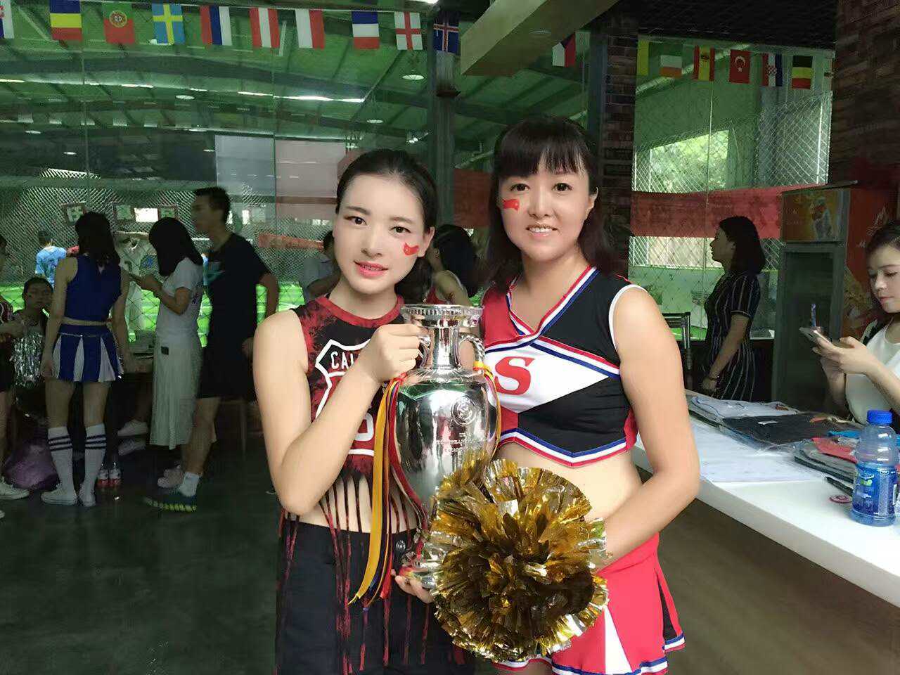 绿荫赛场战意浓和君学子情谊深--“梵恩诗杯”和君陕西足球赛