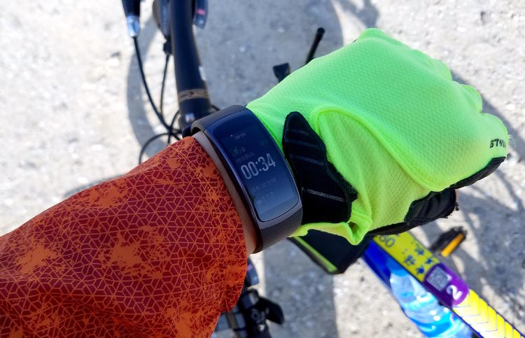 三星手环gearfit2使用说明,三星gearfit2pro智能手环全新