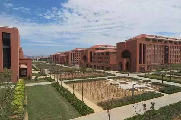 璧勮灞变笢,鎴戝湪灞卞ぇ绛変綘