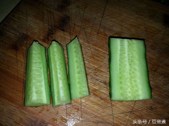 怎样凉拌黄瓜不放辣椒才好吃,凉拌黄瓜和木耳最好吃的做法