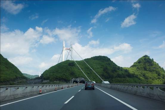 超多美图慎入！开神车，走丝路，这些不可思议的美景就在中国！