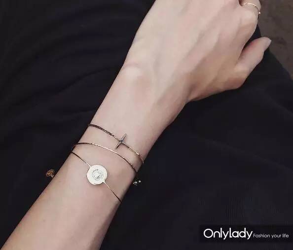 韩剧女主角同款耳坠,韩剧中的珠宝首饰