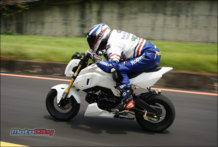 本田hr-v2023款1.5试驾,本田hrv1.5t麋鹿测试