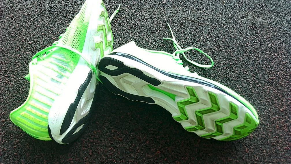 李宁轻跑13代,李宁13值不值得入手