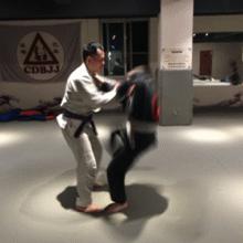 巴西柔术成人好学吗,巴西柔术适合女性防身吗