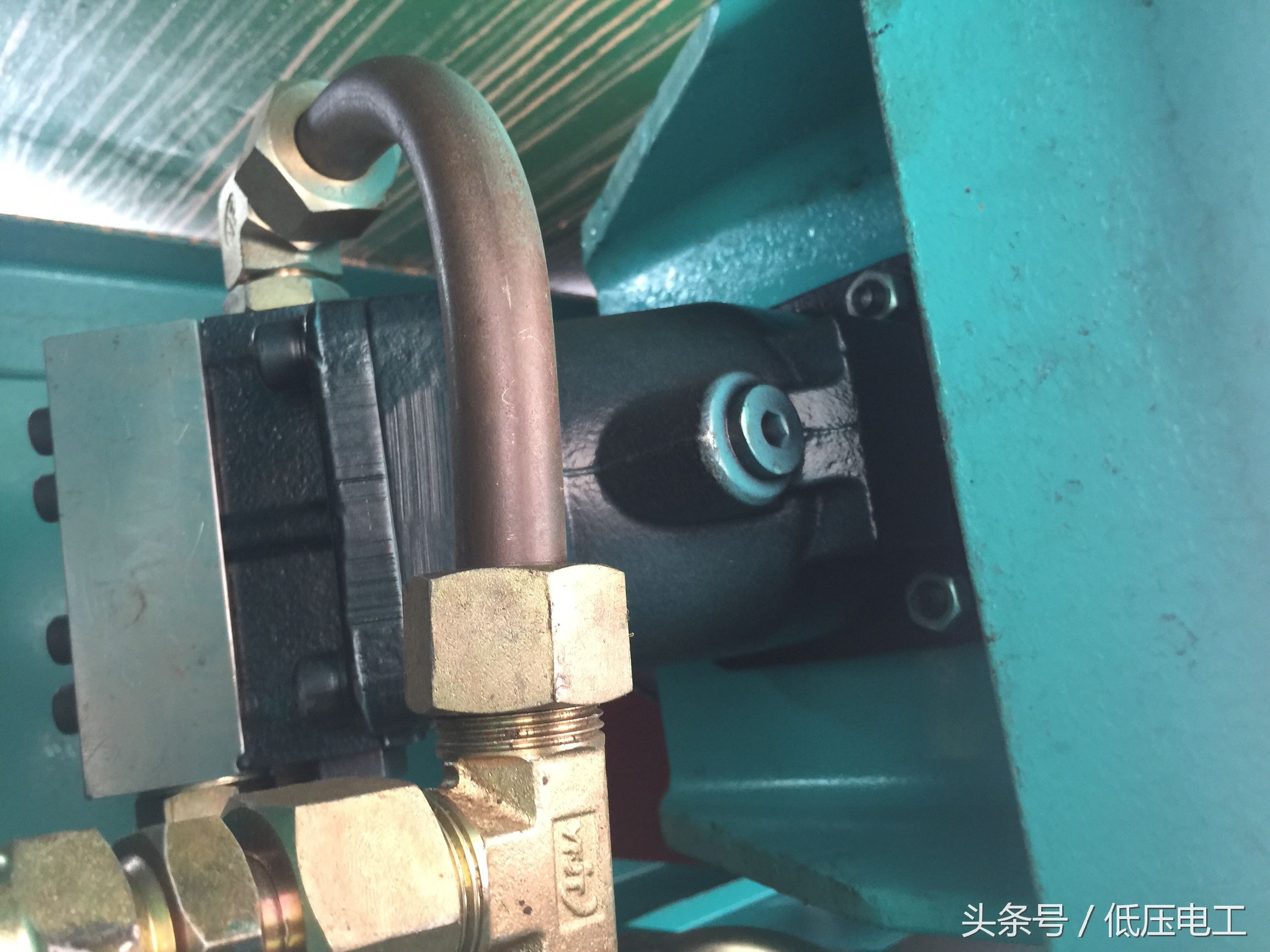 旋转式直流电焊机,汉神200逆变直流电焊机