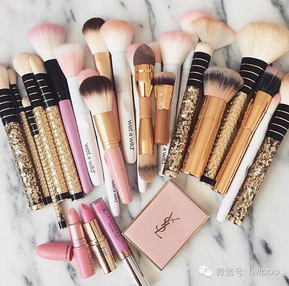 什么彩妆好用不脱妆,最好用的彩妆不脱妆