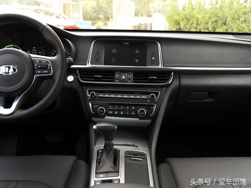 新款起亚k5豪华版2.0t价格,起亚k51.5t时尚版落地价