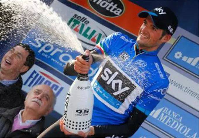 沃特·普尔斯：从恐怖摔车到天空之路