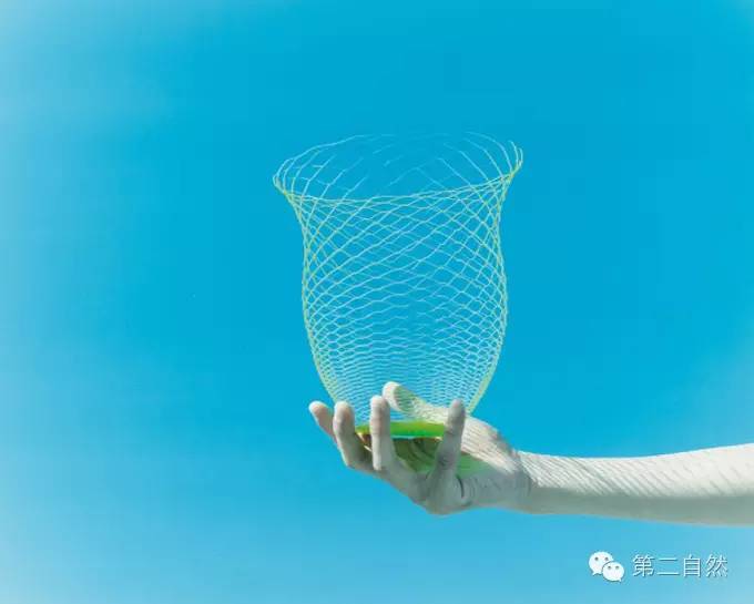 逆天啦，日本人设计出一枚银戒指，戴着戴着就变成了金戒指！