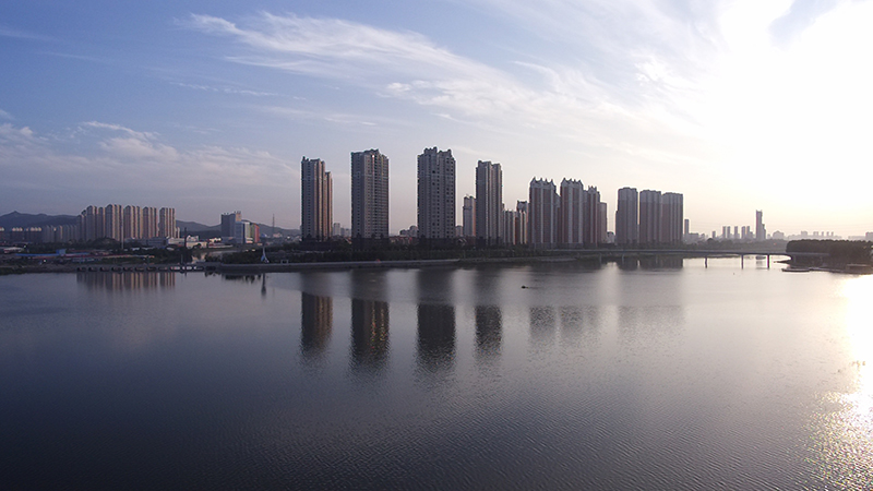 小米无人机有多厉害视频,小米年轻人的第一台轰炸机