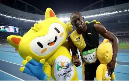 百米赛跑博尔特对战猛兽,百米飞人博尔特经典动作