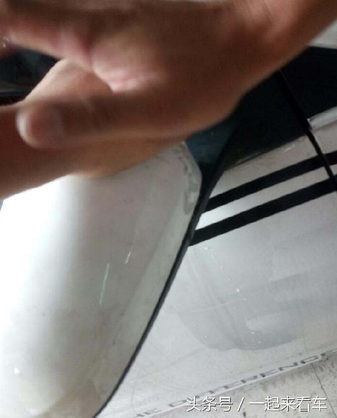 汽车后视镜漆刮了如何修复,车停路边后视镜被刮了怎么办