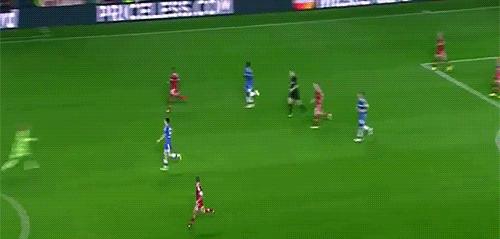 最经典搞笑中超足球gif,足球球员搞怪图片