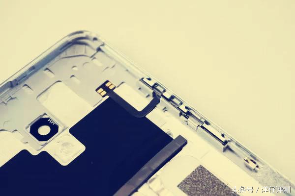 魅蓝e拆电池,魅蓝拆解