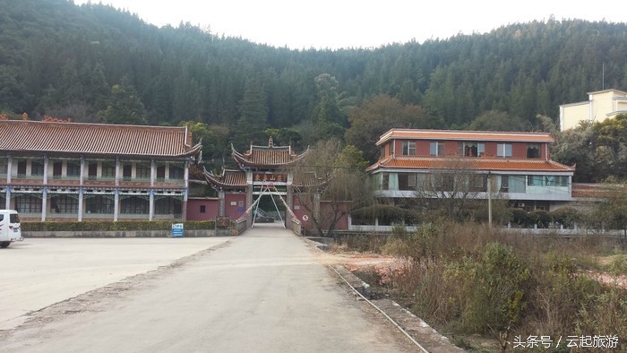 华宁象鼻温泉山庄住宿价格,华宁象鼻温泉露天泡池电话