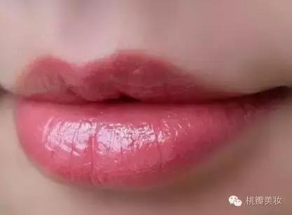 口红想要水润一点用哪一种,口红想要淡淡的红选哪种口红好