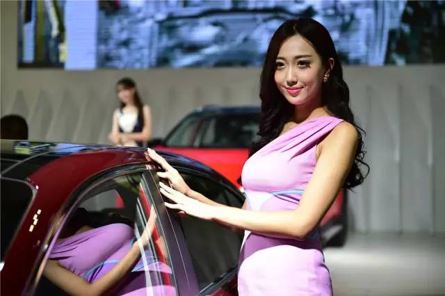 在兰州看车展怎么能错过这些如花似玉的车模呢？