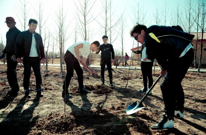 数百名杜卡迪车主齐聚北京，新款杜卡迪魔鬼Carbon现身