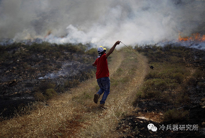 原始社会狩猎采集视频,原始时代狩猎都用什么武器