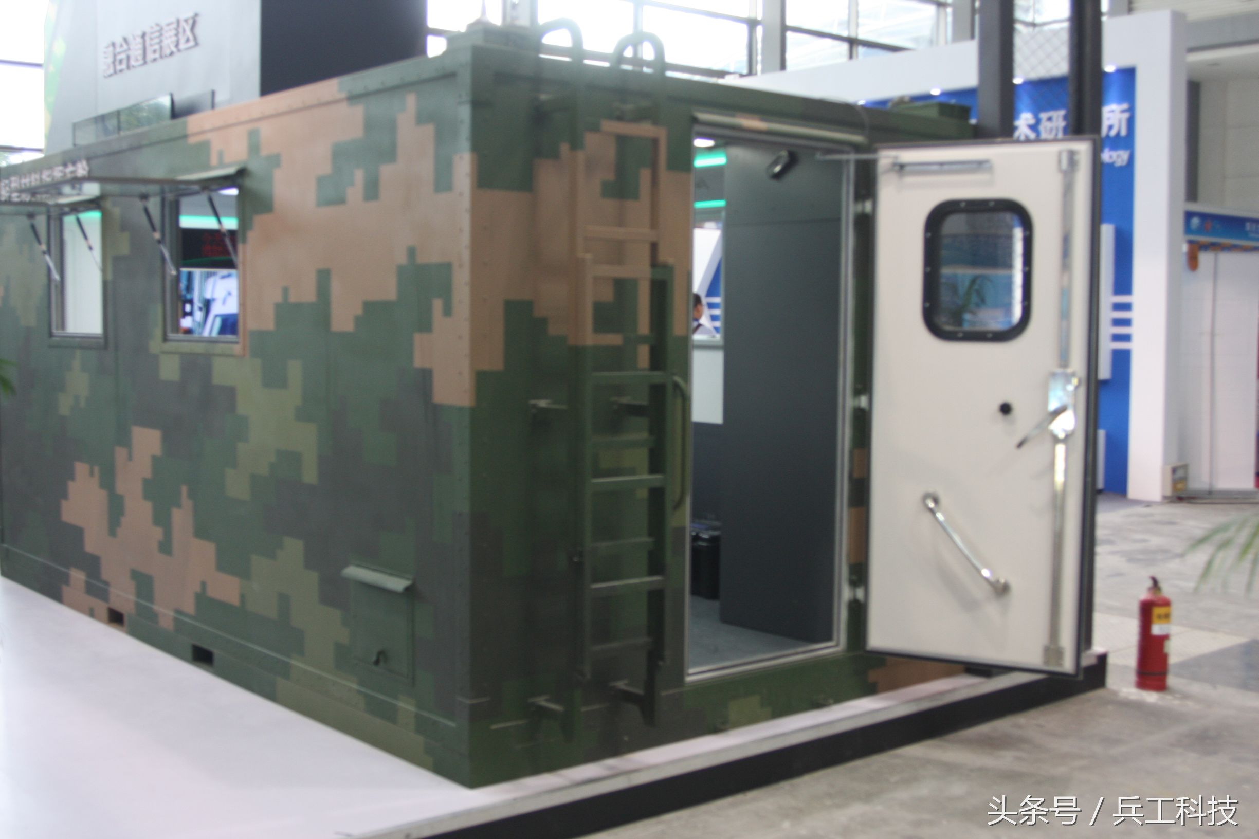 国产军用指挥方舱,中国新型军用方舱