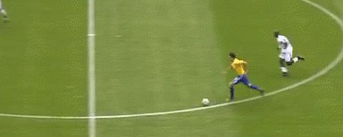 最经典搞笑中超足球gif,足球球员搞怪图片