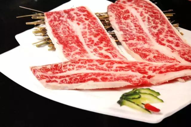 包头*阳城太**这家烤肉店，竟然有款能让人喝醉的饮料！