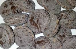 巧克力吃了有什么危害,烘焙巧克力表面起了白霜还能吃吗