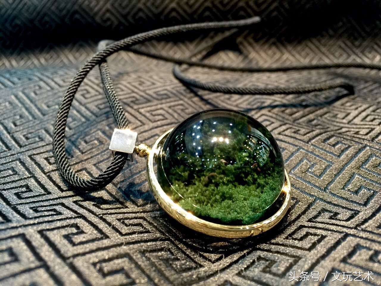 绿幽灵鬼佬财神手串,绿幽灵称鬼佬财神是巴西绿吗